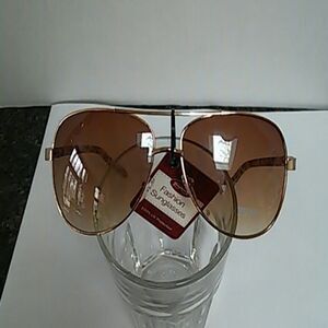 Fashion Aviator Sunglasses NWT.  